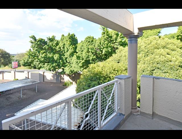 1 BEDROOM APARTMENT FOR SALE IN CRAIGHALL